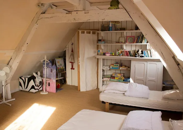 10 Personnes Nyaraló *