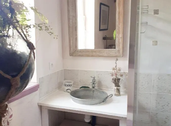 10 Personnes Nyaraló Marcilhac-sur-Célé